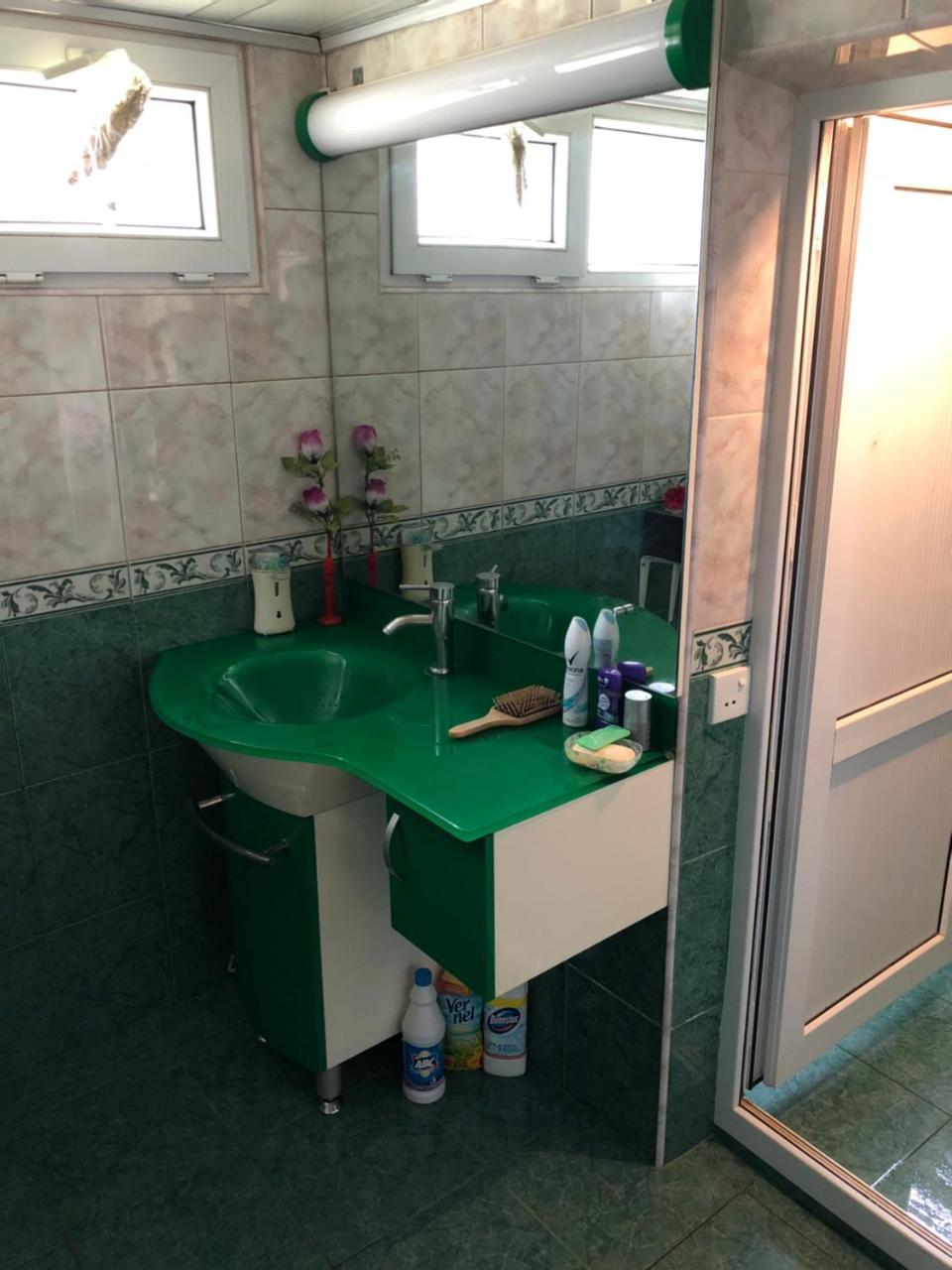 Bed and Breakfast Shaki Host House Шекі Екстер'єр фото