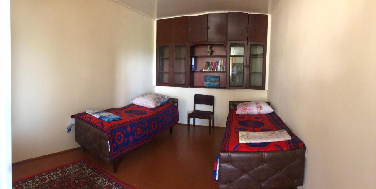 Bed and Breakfast Shaki Host House Шекі Екстер'єр фото